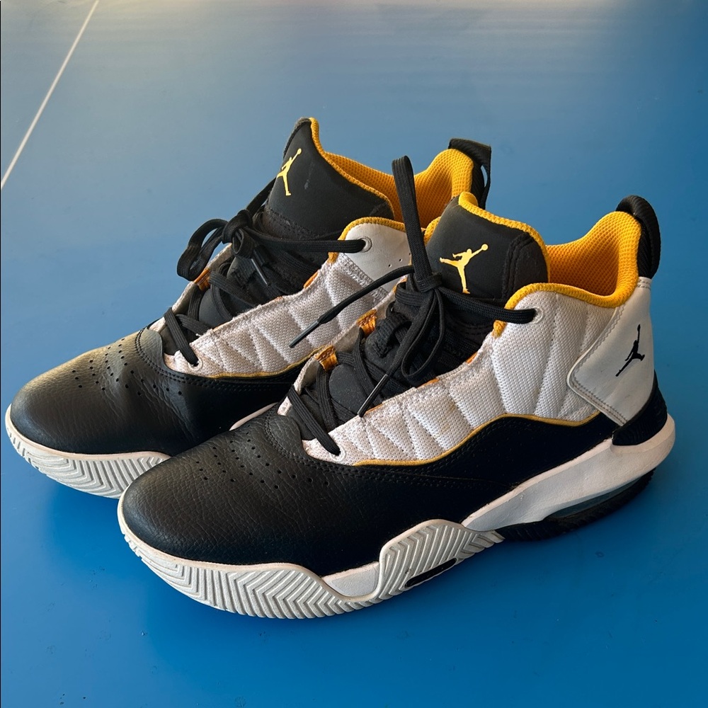 Kids Black and White Basketball Shoes